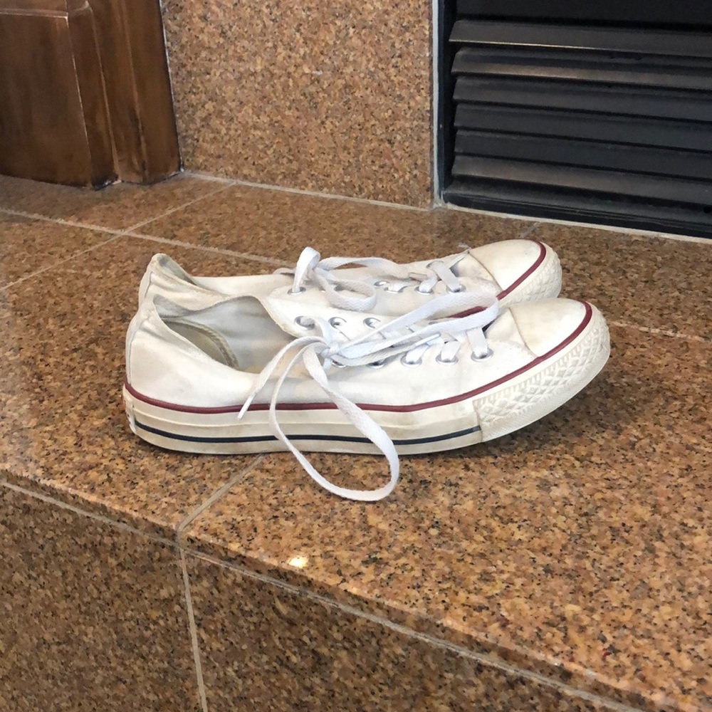White converse - Picture 3 of 3